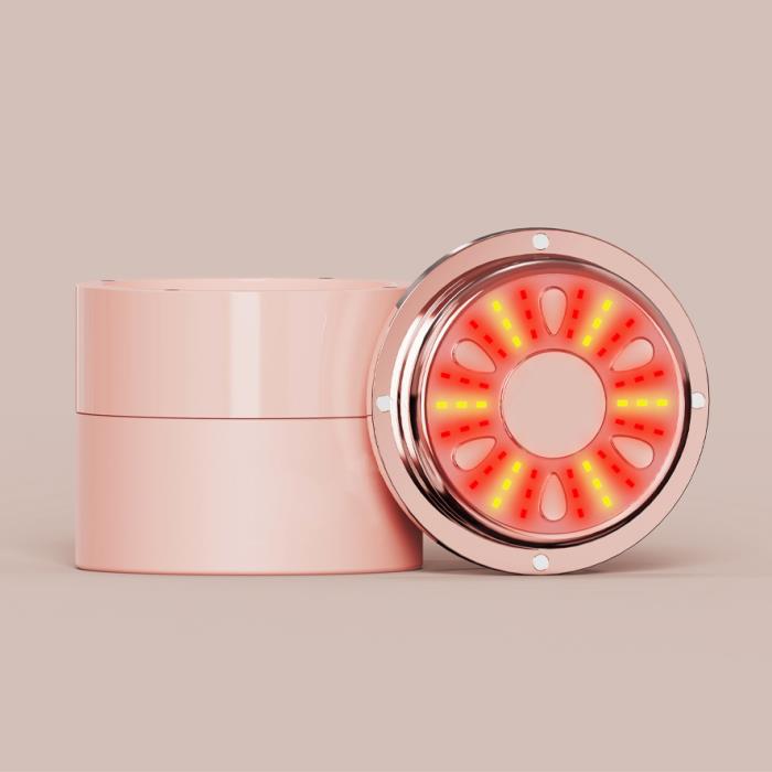 Cap-Mounted Magnetic Device